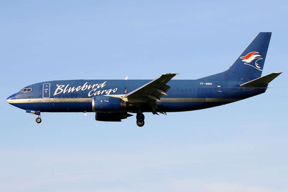 BDSF, TF-BBG (Samoloty » Spotting na EPWA » Boeing 737-300F » Bluebird Nordic (Bluebird Cargo))