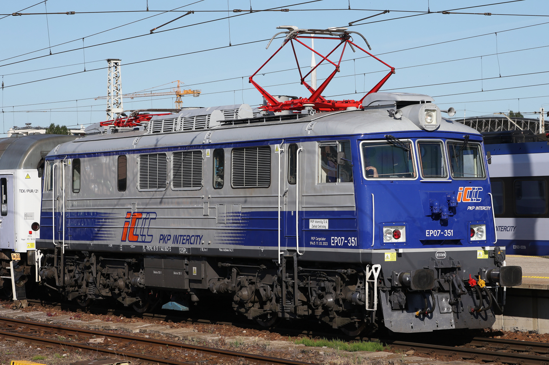 EP07-351 (Pojazdy » Pociągi i lokomotywy » HCP 303E)