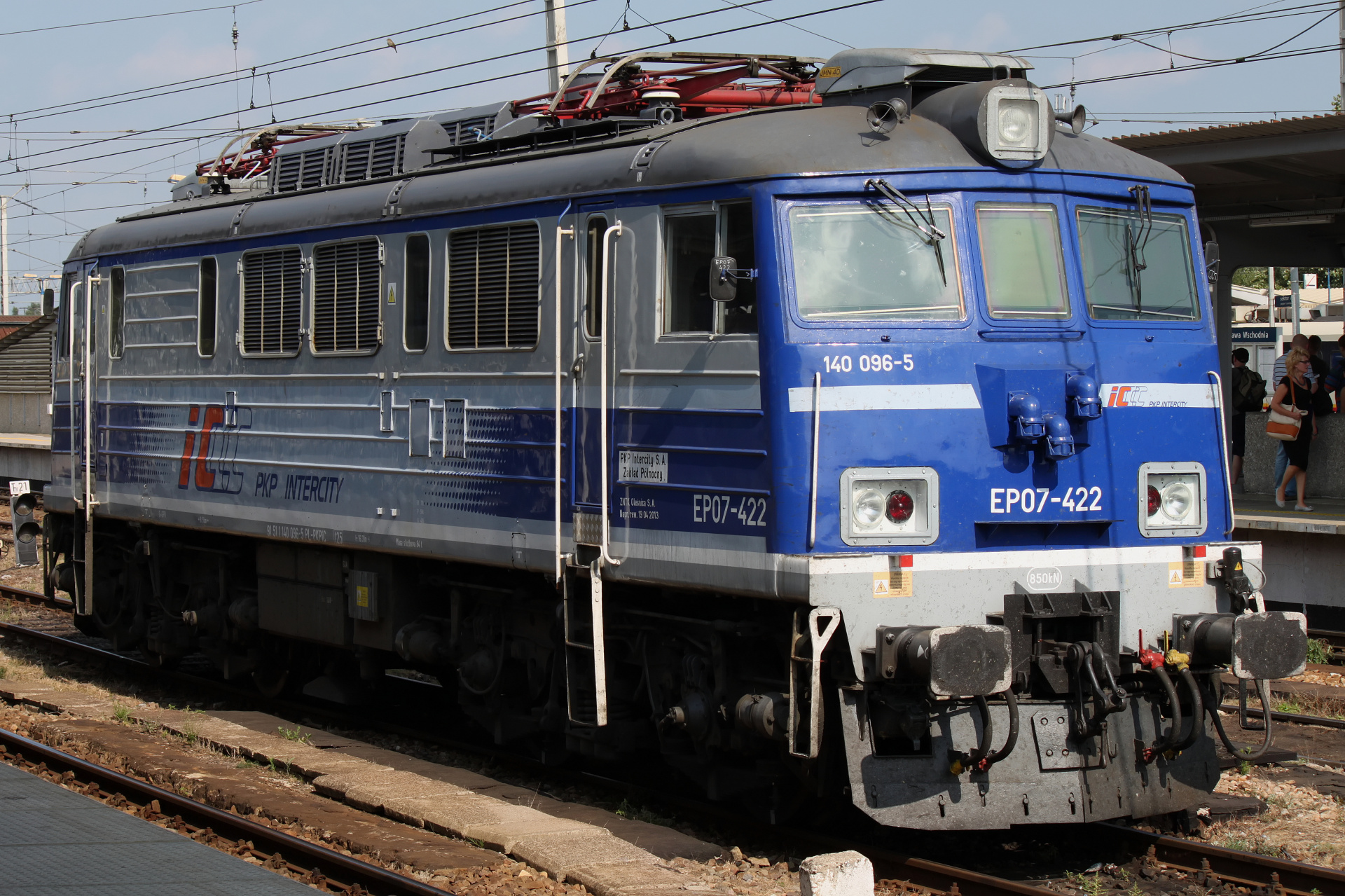 EP07-422 (Pojazdy » Pociągi i lokomotywy » HCP 303E)