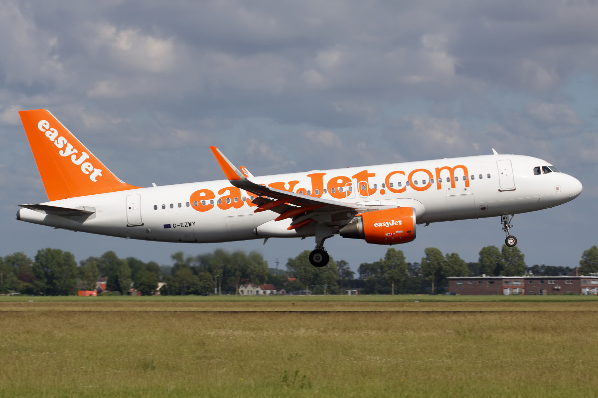 G-EZWY (Samoloty » Spotting na Schiphol » Airbus A320-200 » EasyJet)