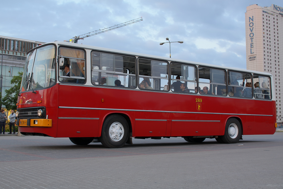 Ikarus 260 (Pojazdy » Samochody i autobusy zabytkowe)