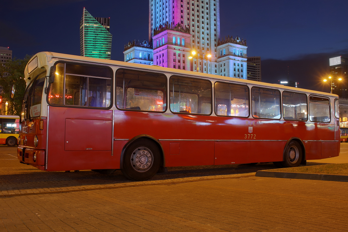 Mercedes-Benz O305 (Vehicles » Vintage cars and buses)