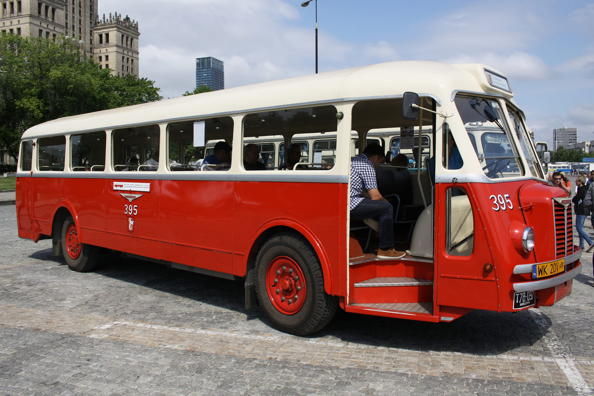 Chausson AH48 (Vehicles » Vintage cars and buses)