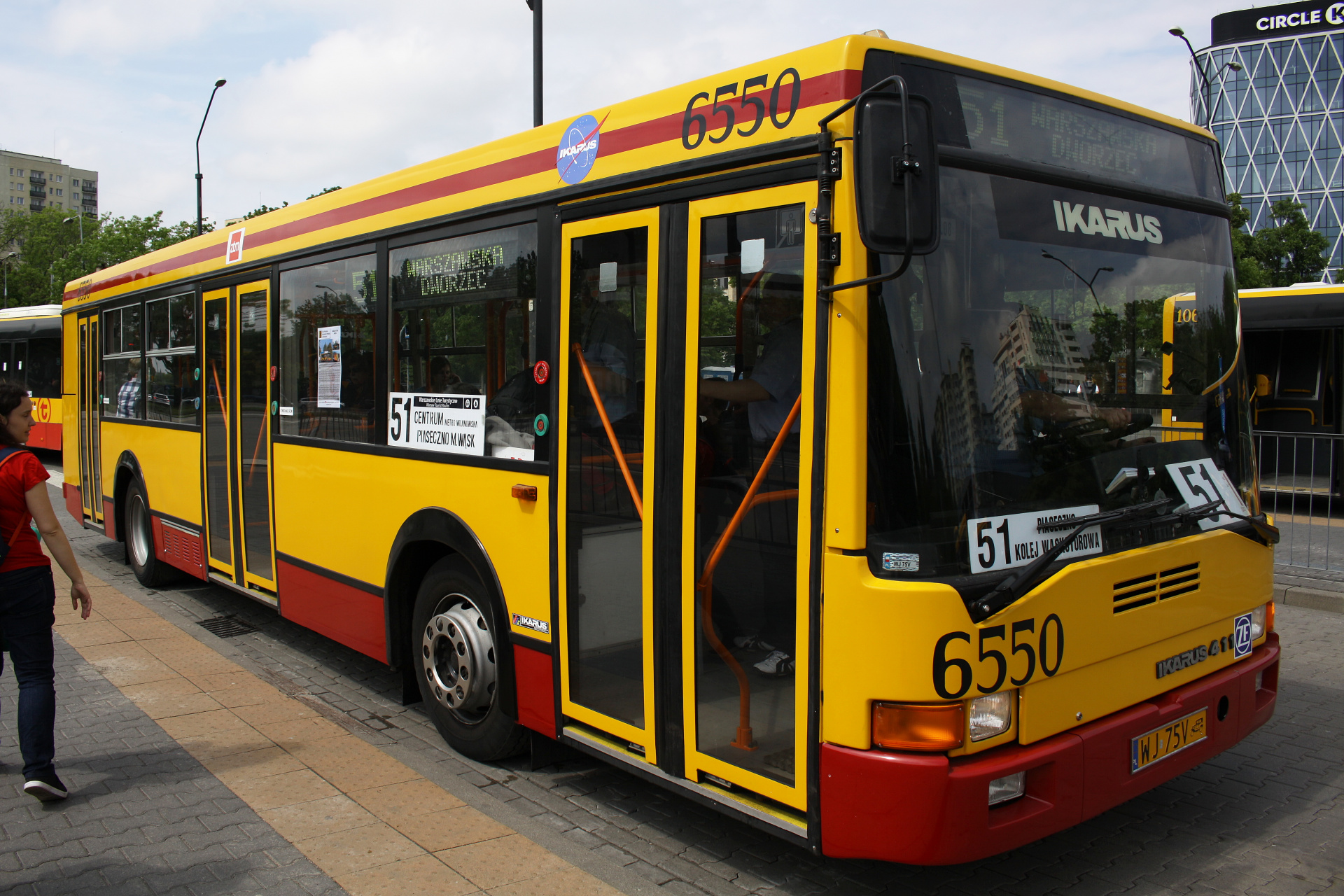 Ikarus 411 (Vehicles » Vintage cars and buses)