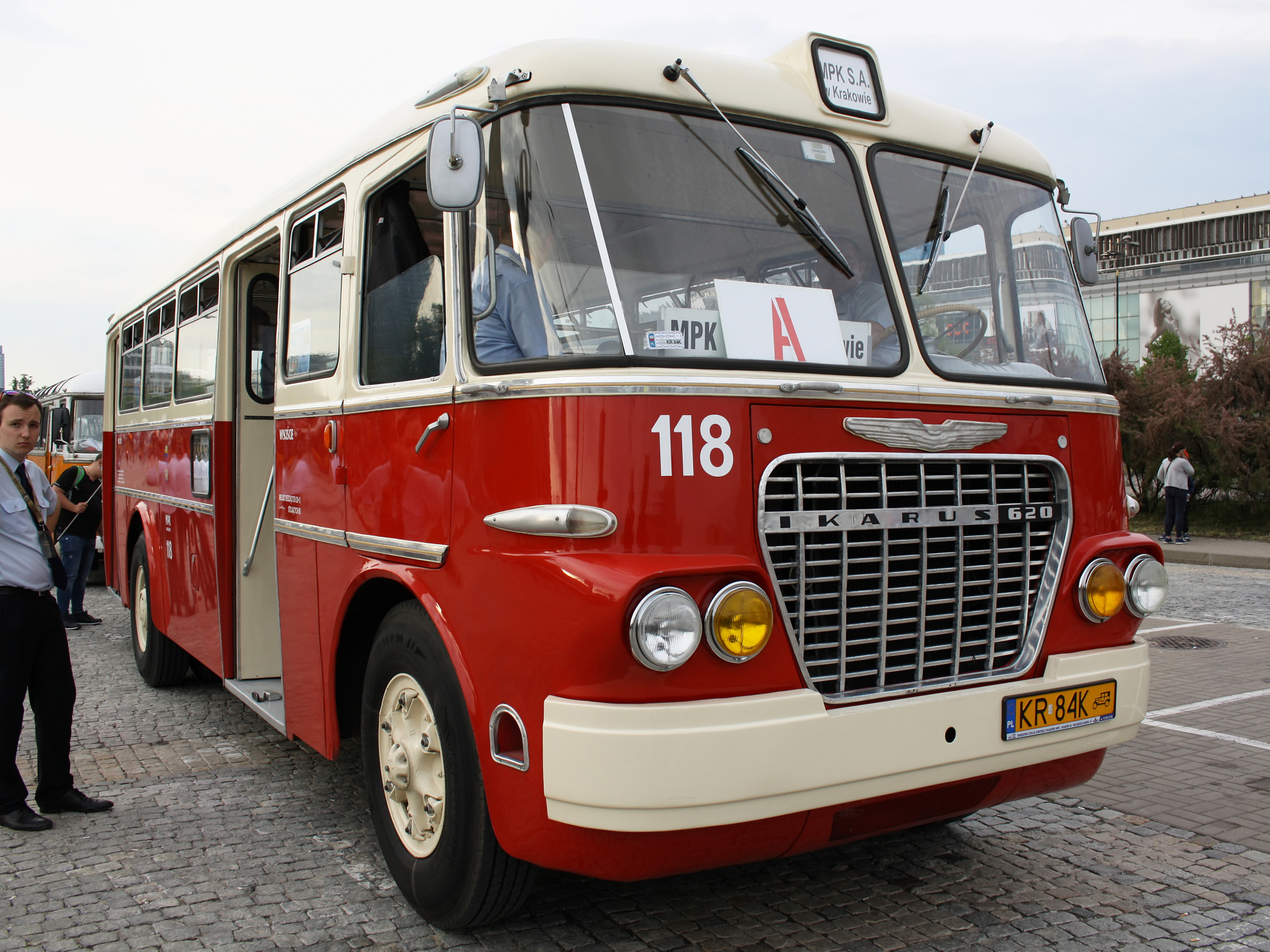Ikarus 620 (Vehicles » Vintage cars and buses)