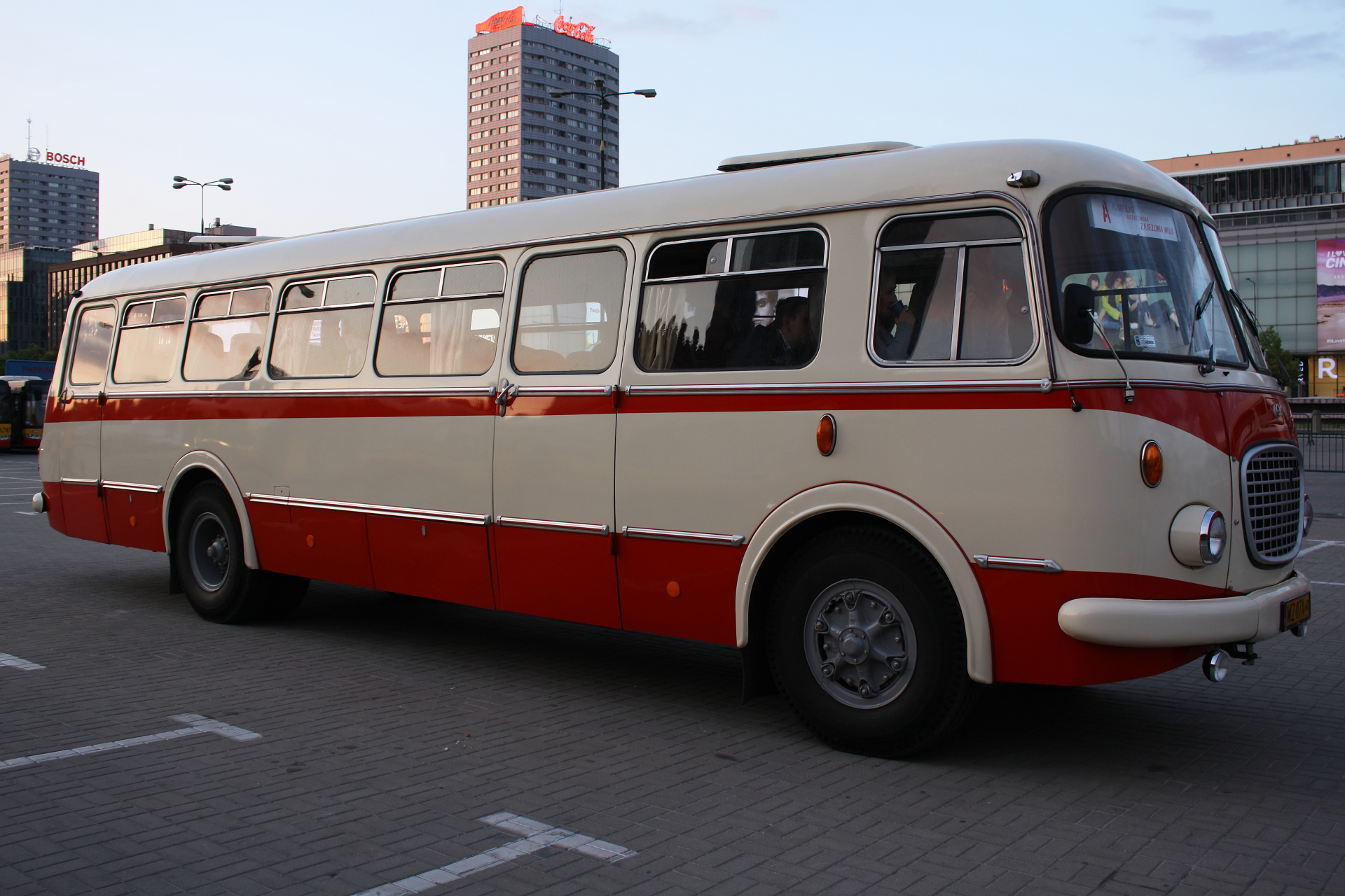 Jelcz 043 (Pojazdy » Samochody i autobusy zabytkowe)