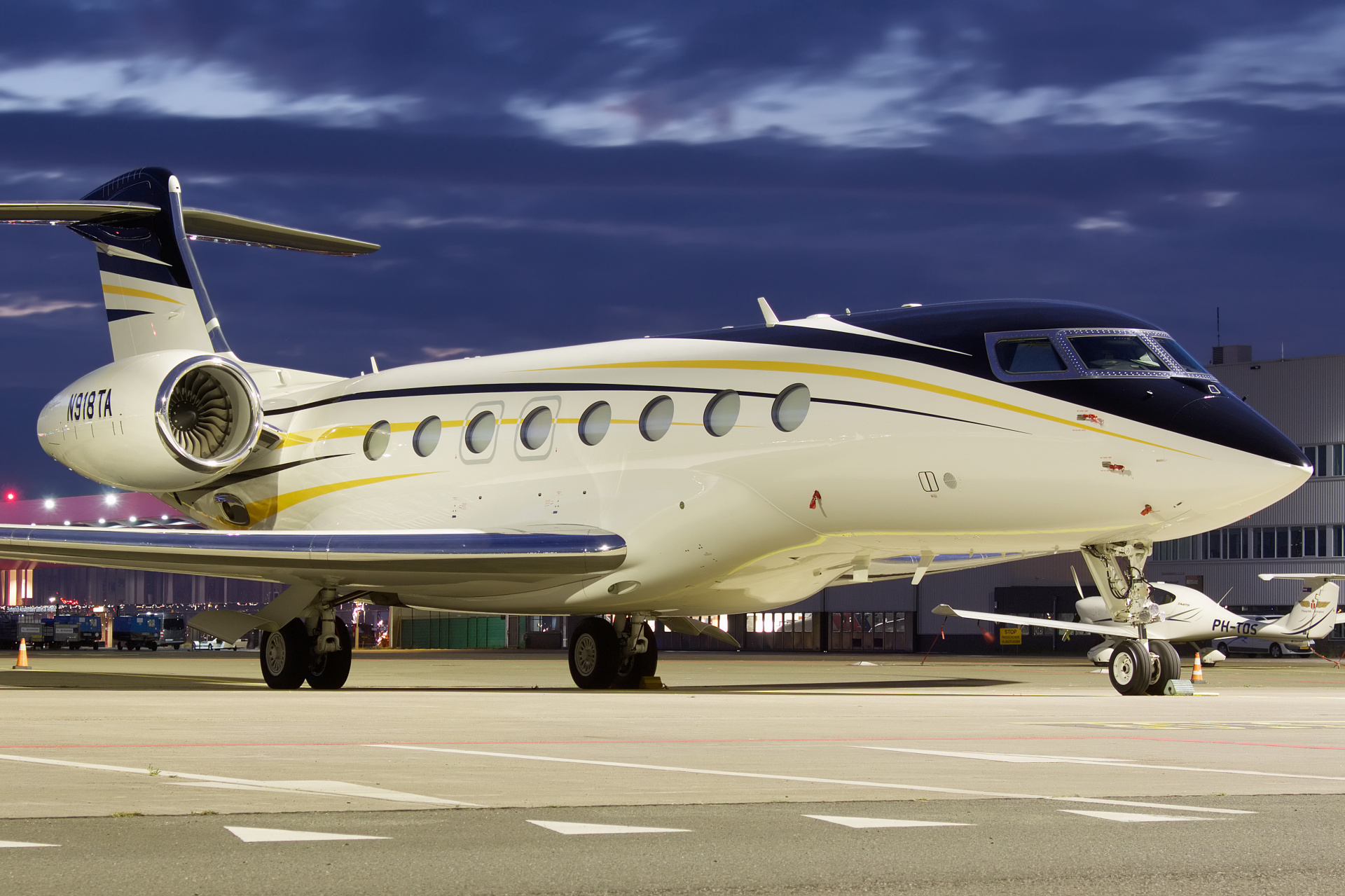 N918TA, Executive Logistics Solutions (Aircraft » Schiphol Spotting » Gulfstream G650)