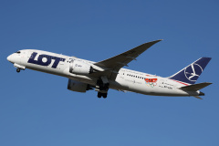 SP-LRH ("Proud to fly the Polish Olympic Team" wrap)