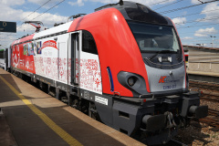 E4DCU EU160-013 (okleina "#GrajmyRazem. Olimpiady Specjalne Polska - 40 lat razem. 1985-2025")