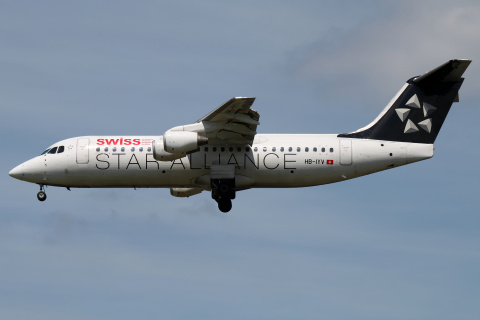 HB-IYV (malowanie Star Alliance)
