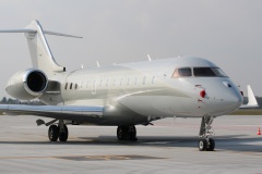 Global 5000, M-IBID, private (Aviation &raquo; EPWA Spotting &raquo; Bombardier BD-700 Global Express)