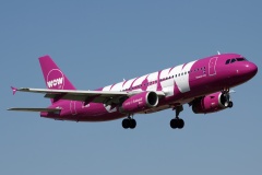 TF-BRO, WOW Air (Lotnictwo &raquo; Spotting na EPWA &raquo; Airbus A320-200)
