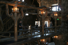 IMG_7507 (Travels &raquo; US Trip 1: Cheyenne Country &raquo; The Journey &raquo; Yellowstone National Park &raquo; Old Faithful Inn)