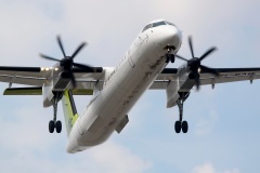 YL-BAQ (Lotnictwo &raquo; Spotting na EPWA &raquo; De Havilland Canada DHC-8 Dash 8 &raquo; airBaltic)
