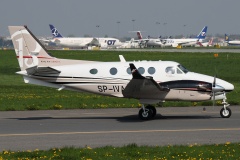 C90GTX, SP-IVA, Blue Jet (Aviation &raquo; EPWA Spotting &raquo; Beechcraft King Air)