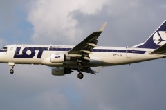 SP-LIL (Lotnictwo &raquo; Spotting na EPWA &raquo; Embraer E175 (ERJ-170-200) &raquo; Polskie Linie Lotnicze LOT)