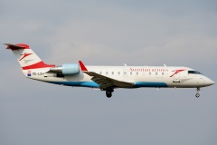 OE-LCH, Austrian arrows (Lotnictwo &raquo; Spotting na EPWA &raquo; Bombardier CL-600 Regional Jet &raquo; CRJ-200)