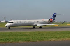 OY-KFH (Lotnictwo &raquo; Spotting na EPWA &raquo; Mitsubishi Regional Jet &raquo; CRJ-900 &raquo; SAS Scandinavian Airlines)