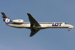 SP-LGG (naklejka 80. rocznicy) (Lotnictwo &raquo; Spotting na EPWA &raquo; Embraer ERJ-145 &raquo; Polskie Linie Lotnicze LOT)