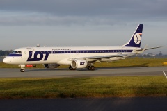 SP-LNA (Aviation &raquo; EPWA Spotting &raquo; Embraer E195 (ERJ-190-200) &raquo; LOT Polish Airlines)