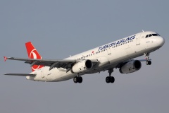 TC-JRC (Lotnictwo &raquo; Spotting na EPWA &raquo; Airbus A321-200 &raquo; THY Turkish Airlines)