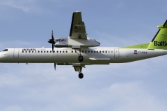 YL-BAX (Lotnictwo &raquo; Spotting na EPWA &raquo; De Havilland Canada DHC-8 Dash 8 &raquo; airBaltic)