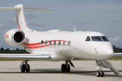 N586RW, prywatny (Lotnictwo &raquo; Spotting na EPWA &raquo; Gulfstream V &raquo; G550 (GV-SP))