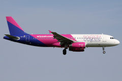 HA-LWE (new livery) (Aviation &raquo; EPWA Spotting &raquo; Airbus A320-200 &raquo; Wizz Air)