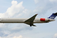 SE-DIN (Lotnictwo &raquo; Spotting na EPWA &raquo; McDonnell Douglas MD-82 &raquo; SAS Scandinavian Airlines)