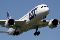 SP-LRB ("Niepodległa" sticker) (Aviation &raquo; EPWA Spotting &raquo; Boeing 787-8 Dreamliner &raquo; LOT Polish Airlines)