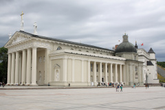 Cathedral Square and Cathedral Basilica of St Stanislaus and St Ladislaus of Vilnius (Travels &raquo; Vilnius)