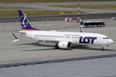 SP-LVC (Lotnictwo &raquo; Spotting na EPWA &raquo; Boeing 737-8 MAX &raquo; Polskie Linie Lotnicze LOT)