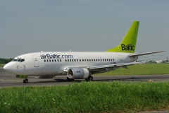 YL-BBF, airBaltic (Lotnictwo &raquo; Spotting na EPWA &raquo; Boeing 737-500)