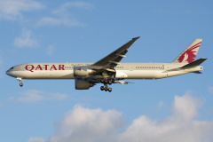 A7-BEI, Qatar Airways (Lotnictwo &raquo; Port Lotniczy im. Atatürka w Stambule &raquo; Boeing 777-300ER)