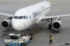 A7-AHO, Qatar Airways (malowanie One World) (Lotnictwo &raquo; Kijów Boryspol &raquo; Airbus A320-200)