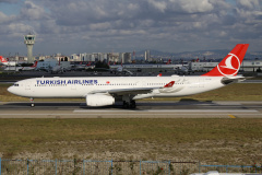 TC-LOB (Aviation &raquo; Istanbul Atatürk Airport &raquo; Airbus A330-300 &raquo; THY Turkish Airlines)