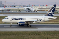YR-ASB, TAROM Romanian Air Transport (Lotnictwo &raquo; Port Lotniczy im. Atatürka w Stambule &raquo; Airbus A318-100)