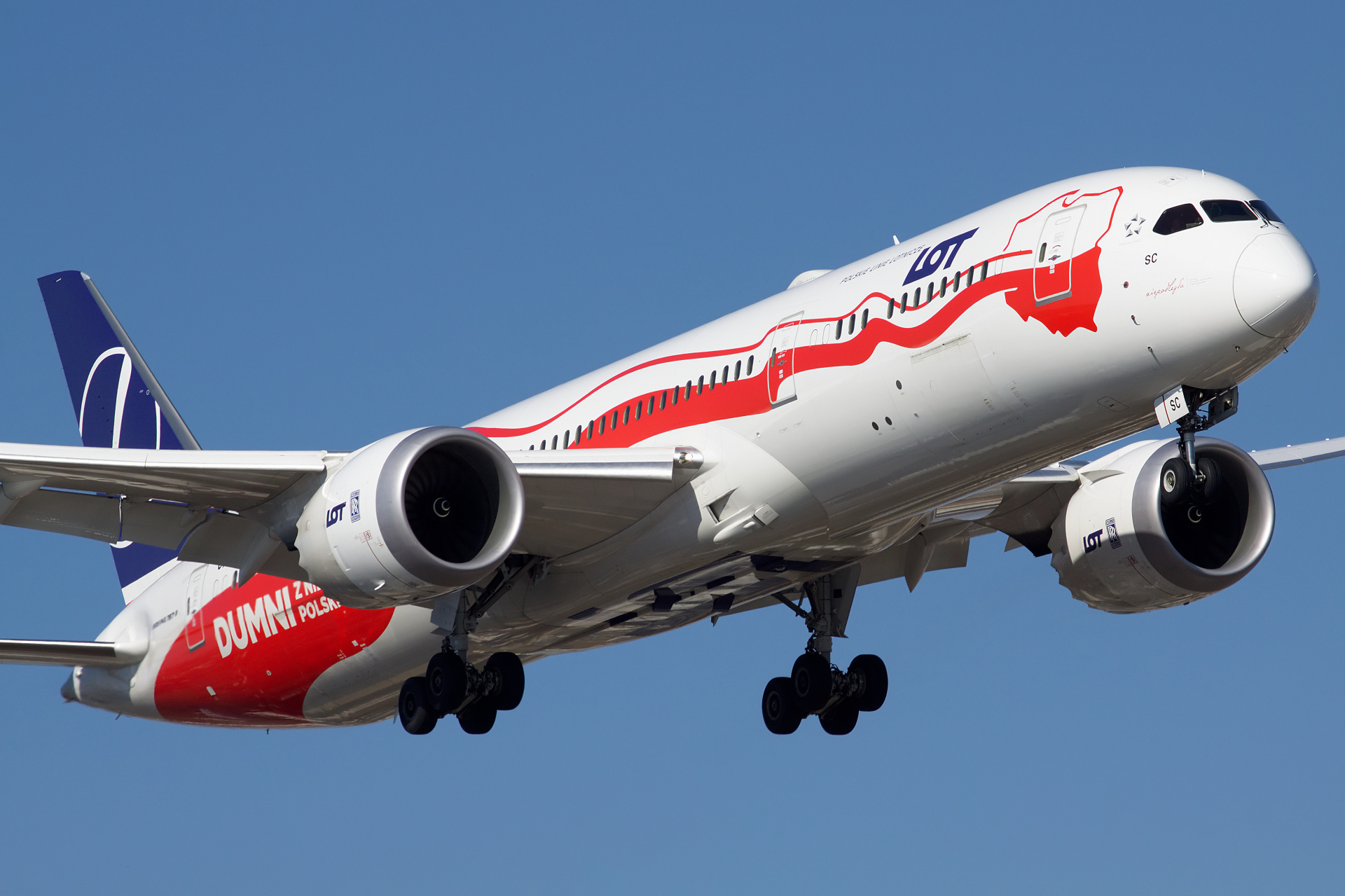 SP-LSC (malowanie "Dumni z niepodległości Polski") (Lotnictwo &raquo; Spotting na EPWA &raquo; Boeing 787-9 Dreamliner &raquo; Polskie Linie Lotnicze LOT)