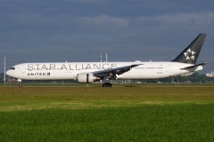 N76055, United Airlines (Star Alliance livery) (Aviation &raquo; Schiphol Spotting &raquo; Boeing 767-400)