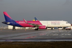 HA-LXA (Aviation &raquo; EPWA Spotting &raquo; Airbus A321-200 &raquo; Wizz Air)