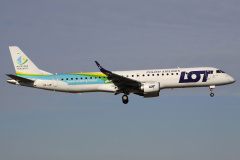 SP-LNF ("Warmia Mazury" wrap) (Aviation &raquo; EPWA Spotting &raquo; Embraer E195 (ERJ-190-200) &raquo; LOT Polish Airlines)