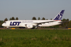 SP-LRF (Lotnictwo &raquo; Spotting na EPWA &raquo; Boeing 787-8 Dreamliner &raquo; Polskie Linie Lotnicze LOT)