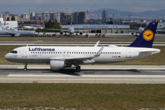 D-AIUL, Lufthansa (Lotnictwo &raquo; Port Lotniczy im. Atatürka w Stambule &raquo; Airbus A320-200)