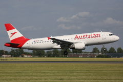 OE-LZB, Austrian Airlines (Lotnictwo &raquo; Spotting na Schiphol &raquo; Airbus A320-200)