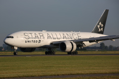 N78017 (Star Alliance livery) (Aviation &raquo; Schiphol Spotting &raquo; Boeing 777-200/-ER &raquo; United Airlines)