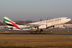 A6-EAO (Aviation &raquo; EPWA Spotting &raquo; Airbus A330-200 &raquo; Emirates)