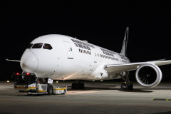 P4-787 (malowanie-protest przeciwko reżimowi irańskiemu) (Lotnictwo &raquo; Spotting na EPWA &raquo; Boeing 787-8 Dreamliner &raquo; Comlux Aruba)