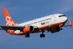 UR-SQO (Aviation &raquo; EPWA Spotting &raquo; Boeing 737-800 &raquo; SkyUp Airlines)