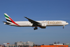 A6-ENB (Aviation &raquo; EPWA Spotting &raquo; Boeing 777-300ER &raquo; Emirates)