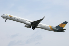 UR-SLE (Aviation &raquo; EPWA Spotting &raquo; Boeing 757-300 &raquo; SkyLine Express Airline)